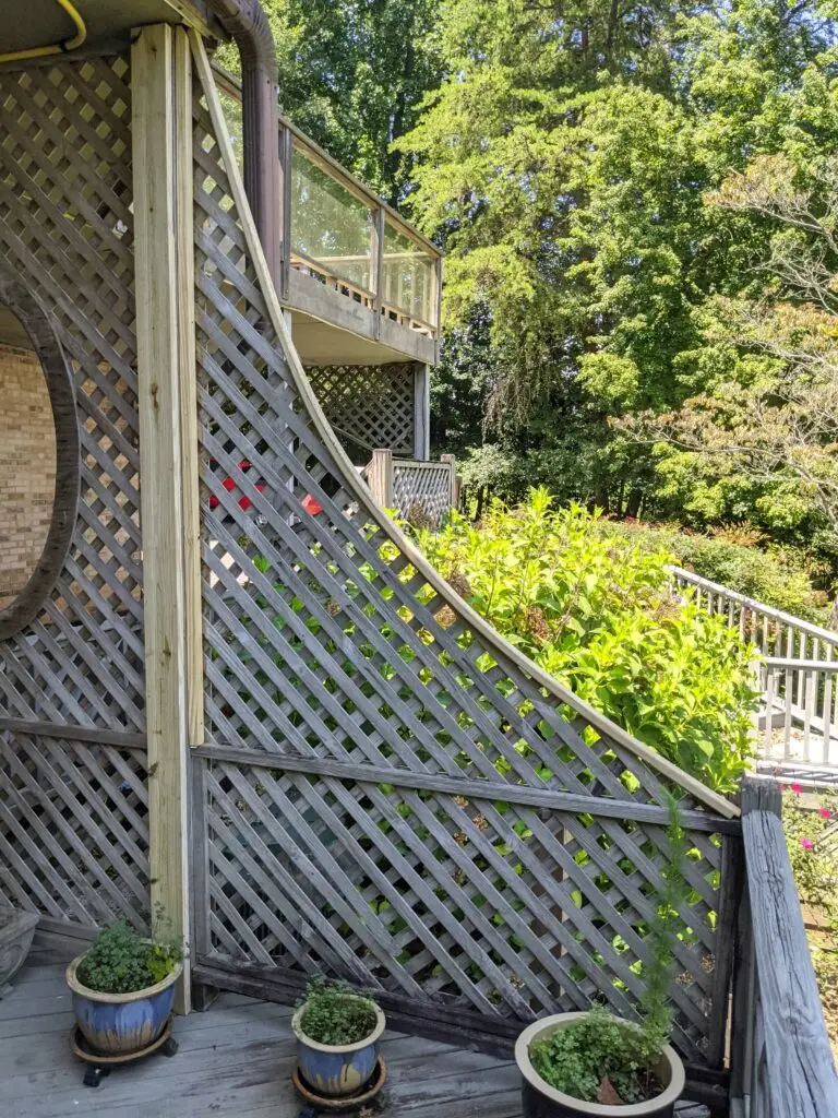 Lattice Arch Installation in Seneca — lattice installation